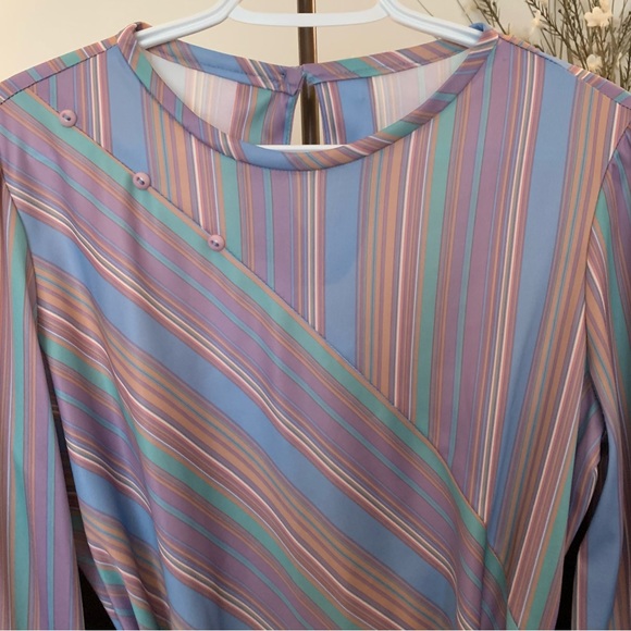 Vintage 70's Pastel Striped Women's Blouse, Size Medium - Picture 3 of 10